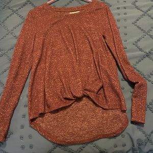 Long sleeve maroon top